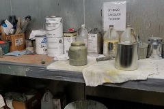 Paint-mixing-room-for-spraying
